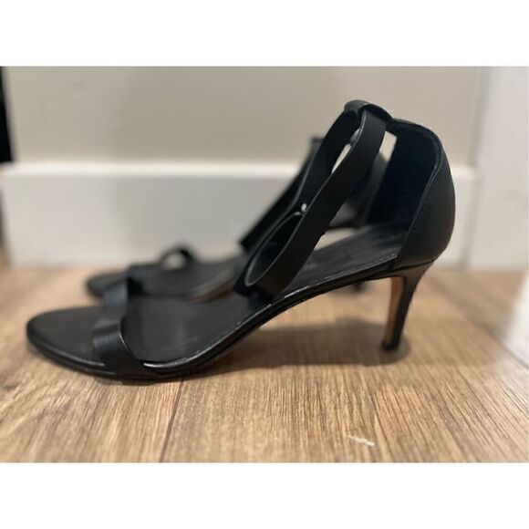 WOMAN BY COMMON PROJECTS
Ankle Strap Sandal - Picture 2 of 6